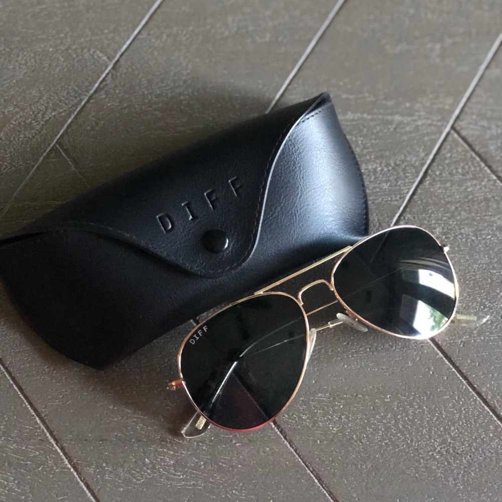 DIFF Eyewear Gold “Cruz” Aviator Sunglasses